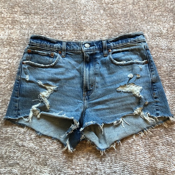 Abercrombie & Fitch Pants - Abercrombie & Fitch Mid Rise Mom Short 28 / 6 Regular